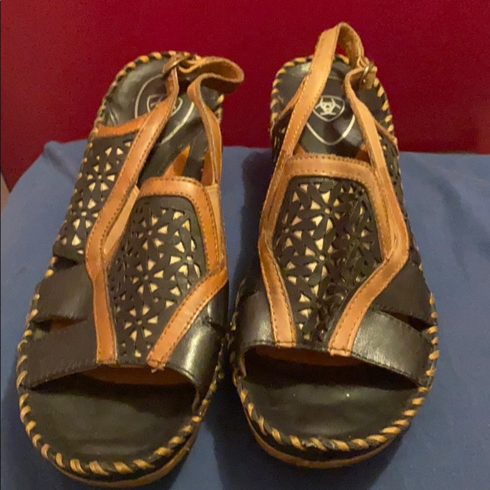 ARIAT CLOGS